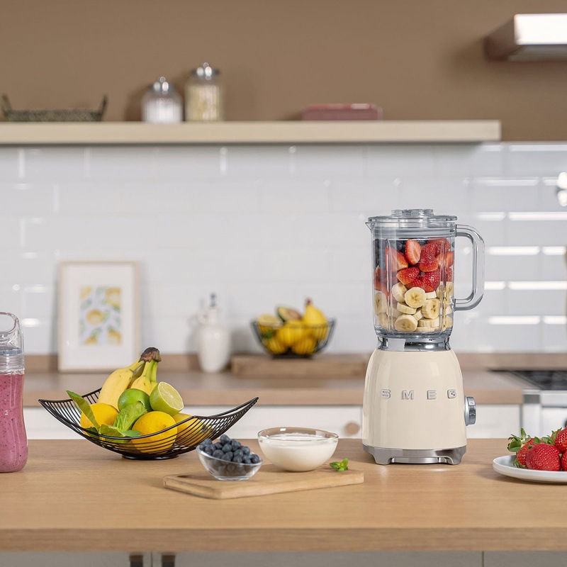 SMEG BLF03CREU Blender (Cream)