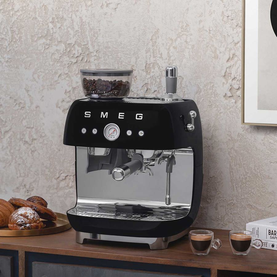 SMEG EGF03BLEU Espresso Manual Coffee Machine, 50's Style (Black)