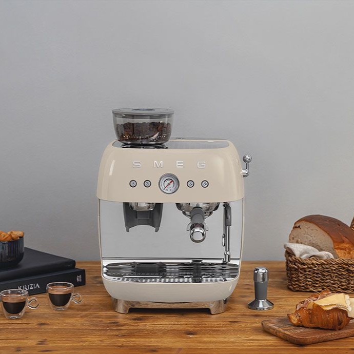 SMEG EGF03PBEU Espresso Manual Coffee Machine, 50's Style (Pastel Blue)