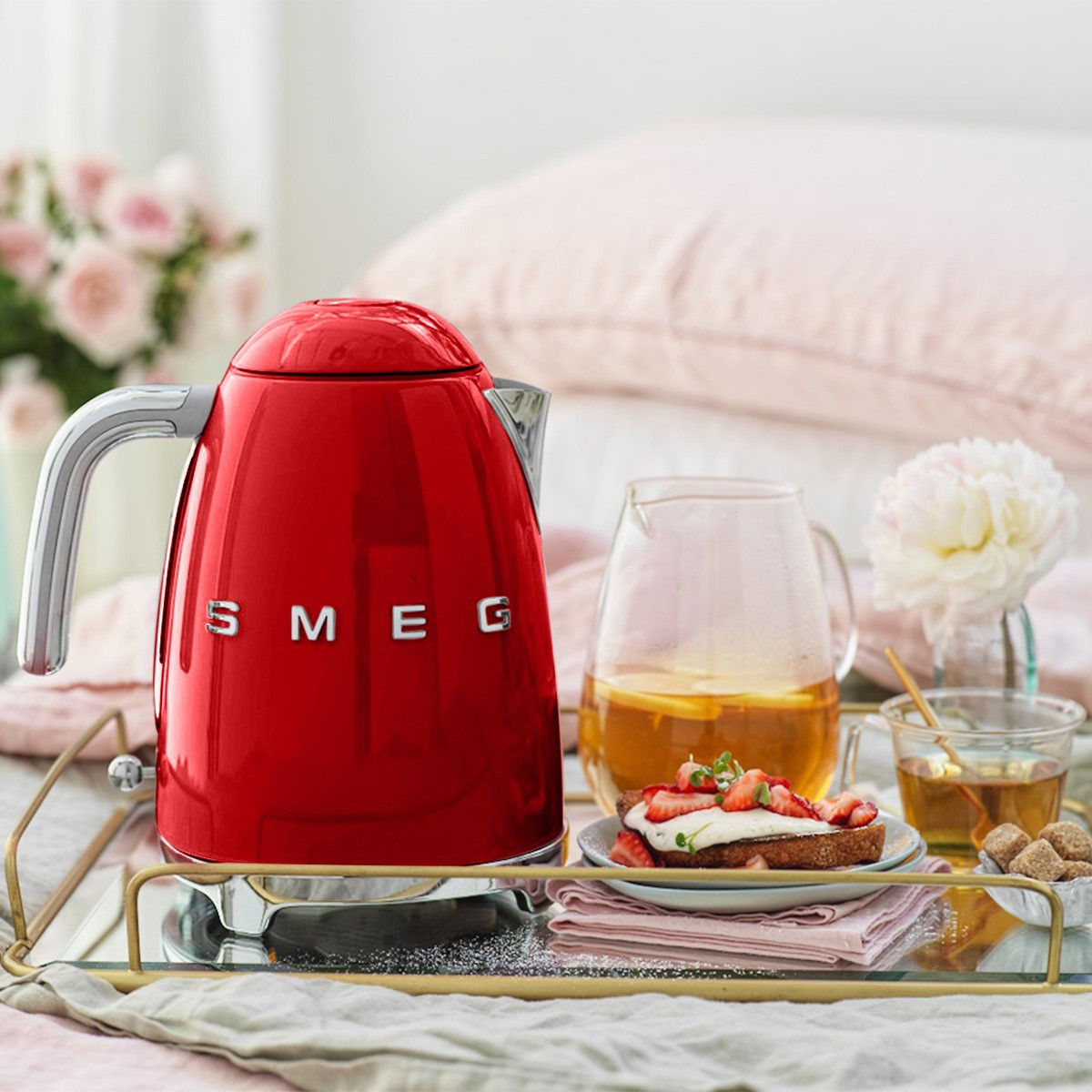 SMEG KLF03CHMEU Kettle (Champagne Matte)