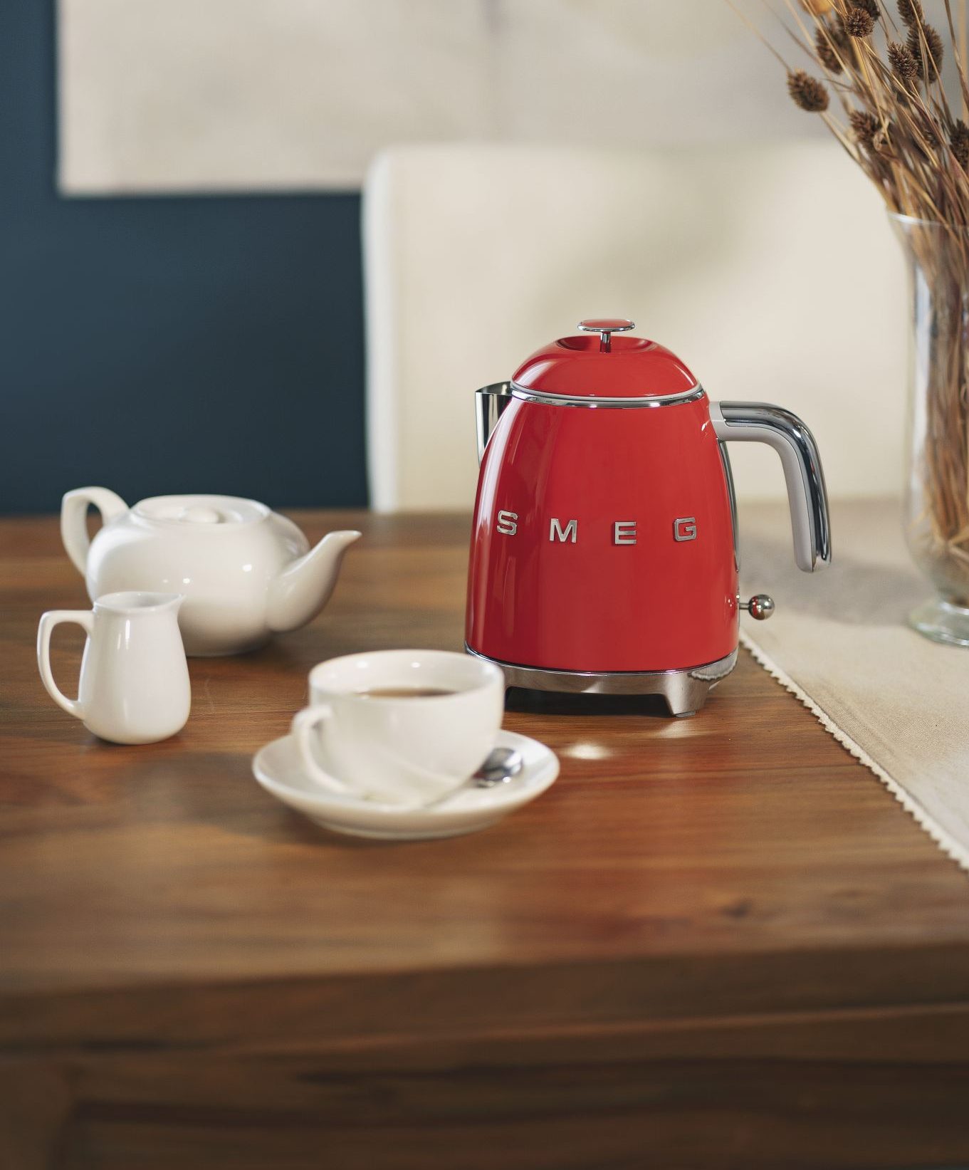 SMEG KLF05PBEU Mini Kettle Pastel Blue 