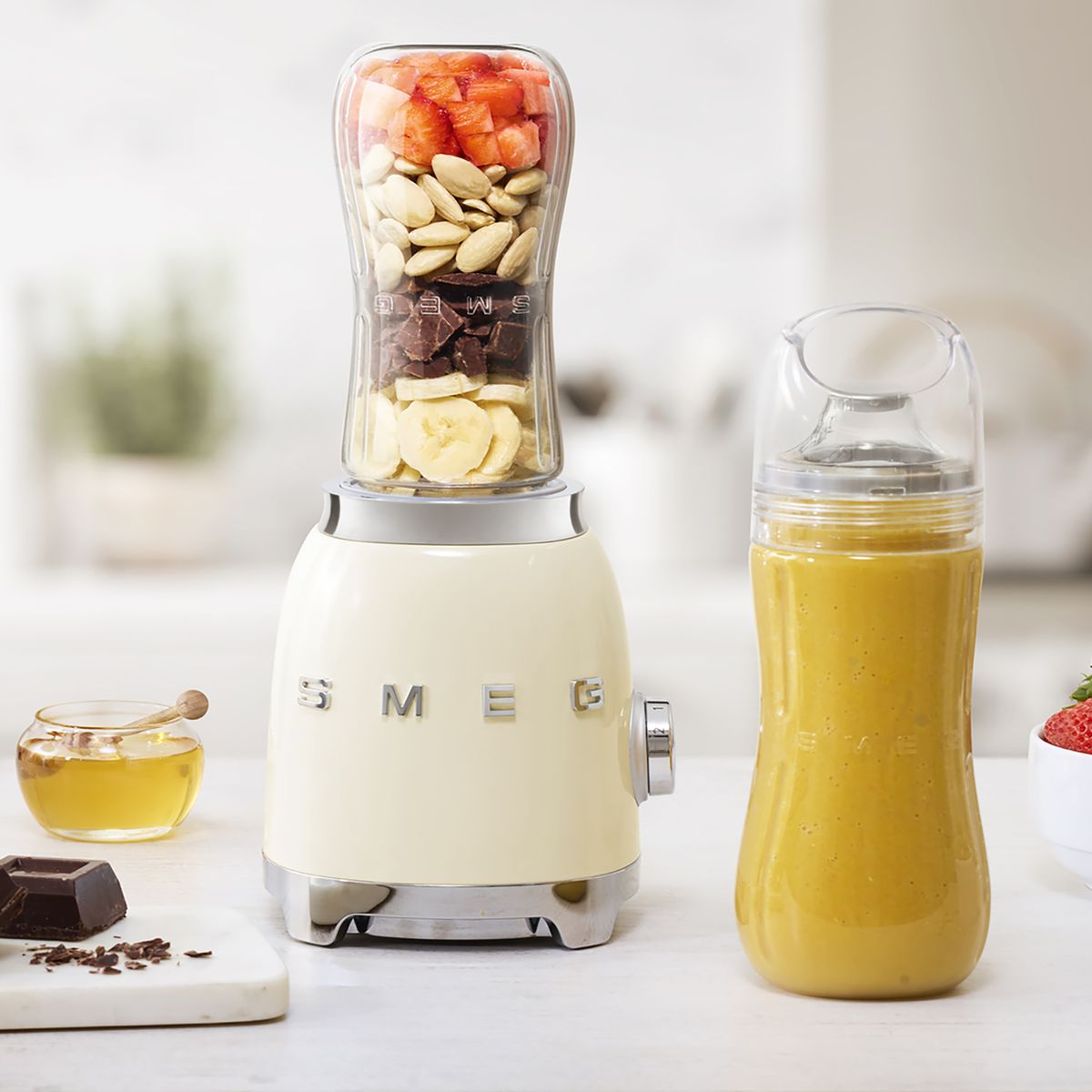 SMEG PBF01RDEU Personal Blender, 50's Style (Red)